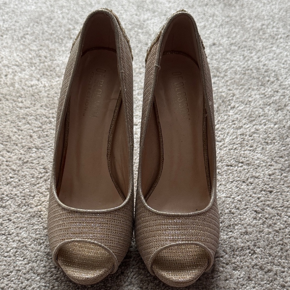 De Blossom Collection Beige Peep-Toe Heels